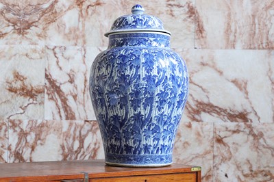 Lot 8 - A large blue and white vase and cover