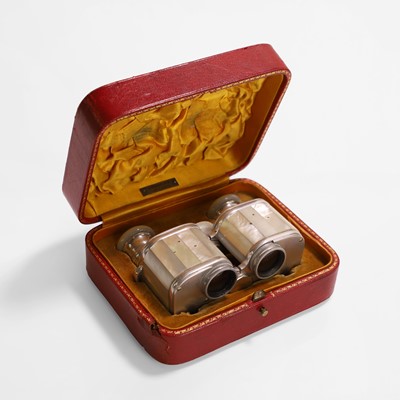 Lot 80 - A pair of Dollond London opera glasses