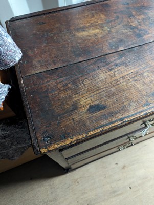 Lot 539 - An oak dresser base