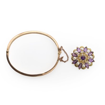 Lot 299 - A 9ct gold cultured pearl and amethyst brooch and a 9ct gold bangle