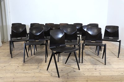 Lot 557 - A set of twenty 'S22' stacking chairs