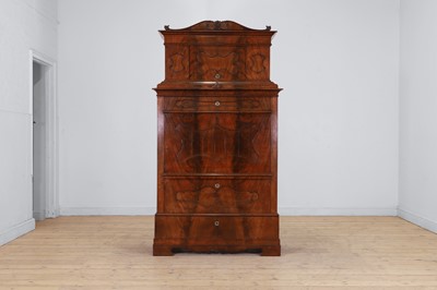 Lot A Biedermeier mahogany secrétaire à abattant