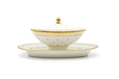 Lot 149 - A Sèvres porcelain tureen and cover