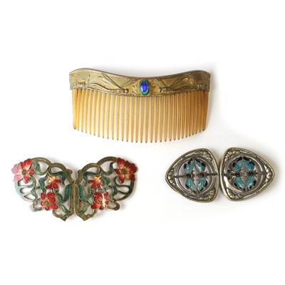 Lot 424 - A group of Art Nouveau and later ornaments