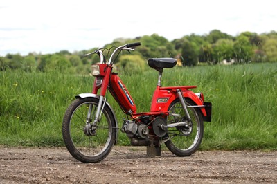 Lot 45 - 1982 Peugeot 102 50cc moped