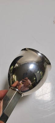 Lot 223 - A silver goblet