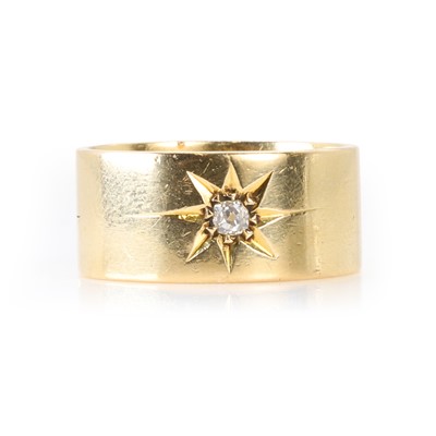 Lot 44 - An early 20th century 18ct gold diamond gypsy ring