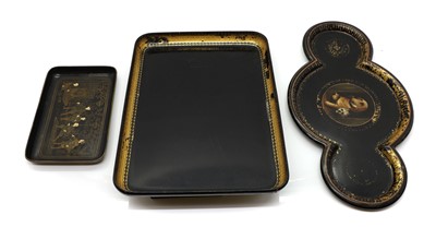 Lot 320 - A Regency toleware decanter tray