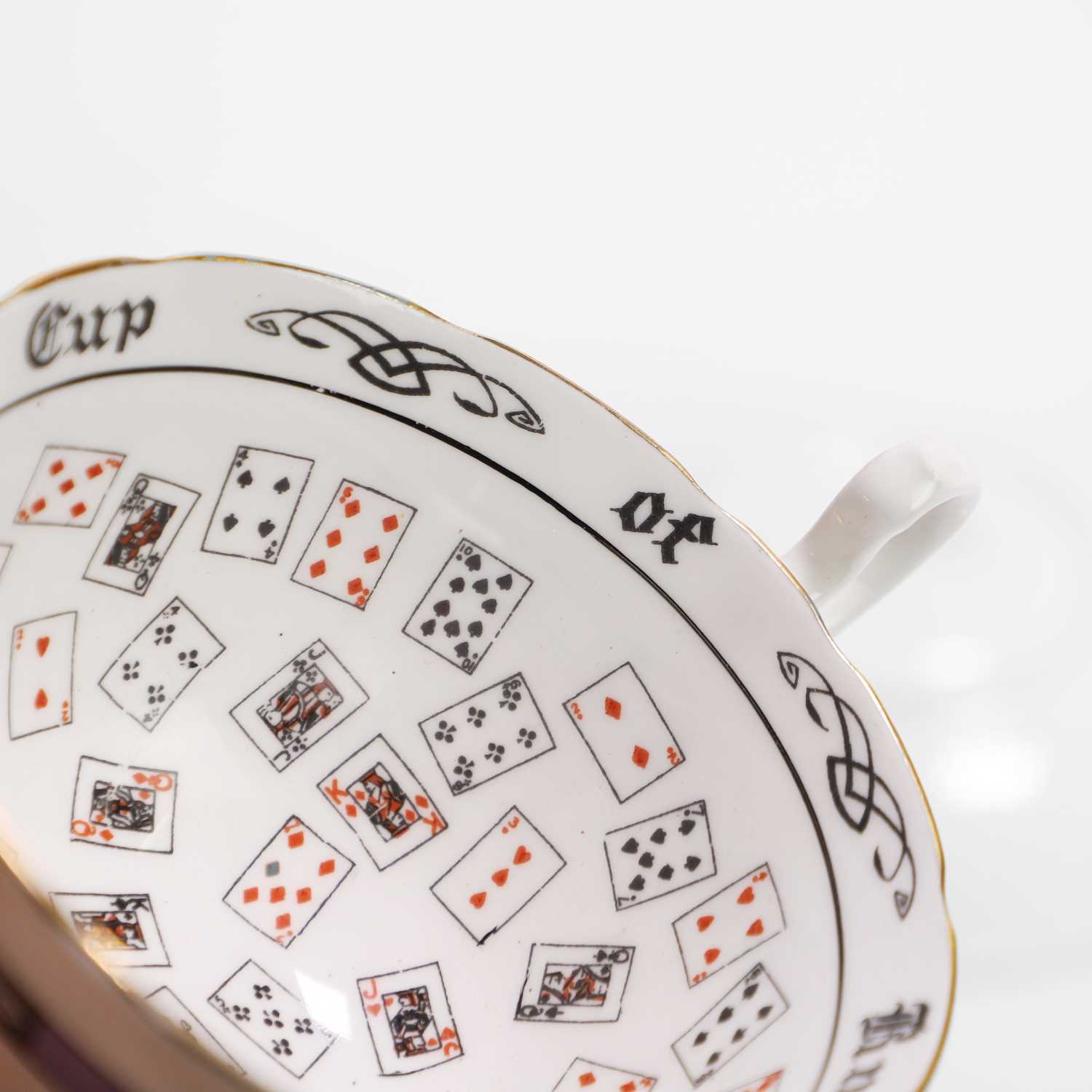 Lot 168 - A fortune teller's tea-leaf divination cup