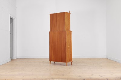 Lot 404 - A George III-style satinwood open bookcase