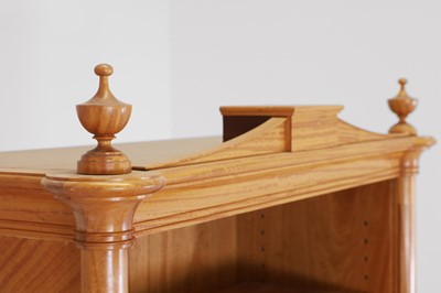 Lot 404 - A George III-style satinwood open bookcase