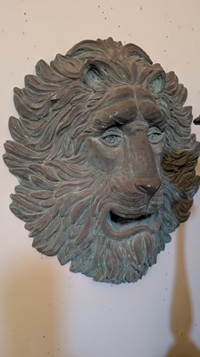 Lot 352 - A large lion mask wall mount