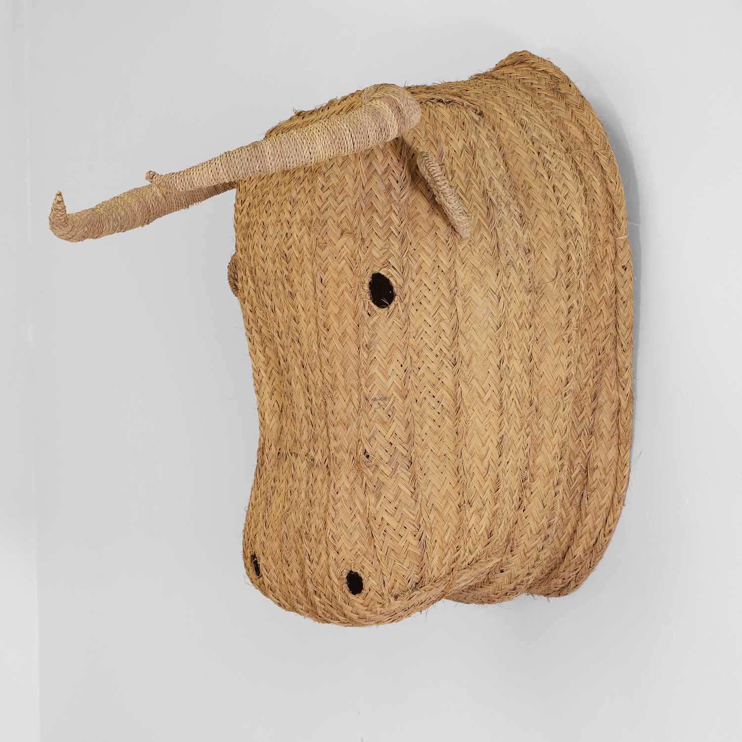 Lot 586 - A life-sized woven seagrass bull's head