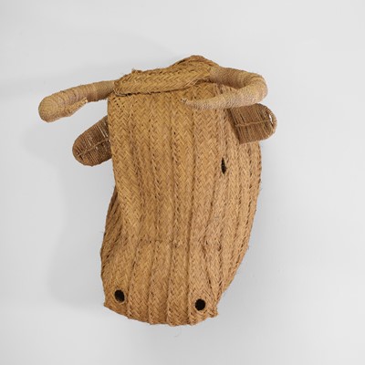 Lot 586 - A life-sized woven seagrass bull's head