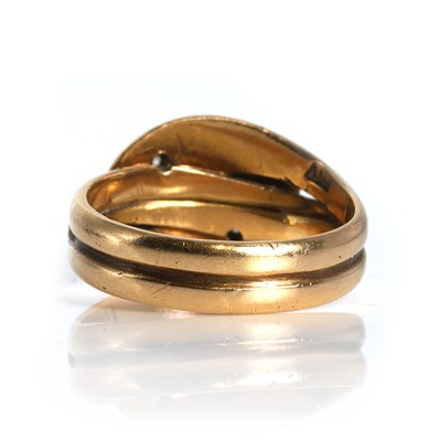 Lot 41 - An Edwardian 18ct gold diamond snake ring