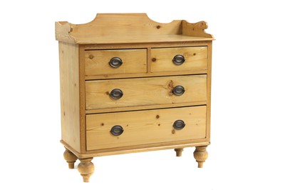 Lot 344 - A pine chest of drawers