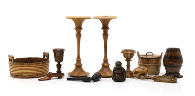 Lot 157 - A collection of treen