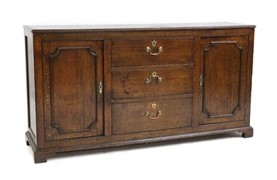 Lot 186 - An oak dresser base