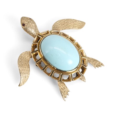 Lot 90 - A turquoise turtle brooch/pendant