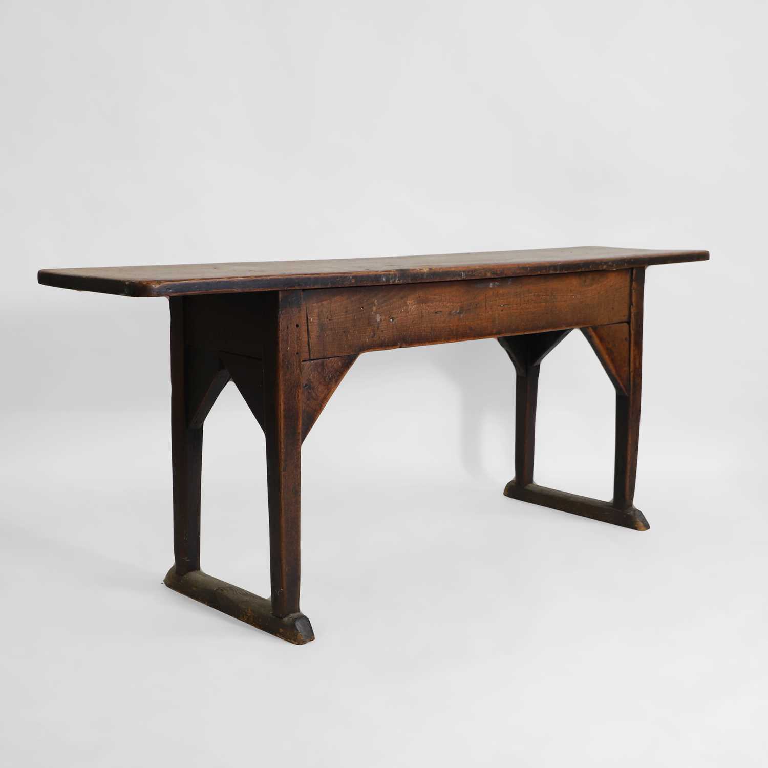 Lot 264 - A pine mortuary table