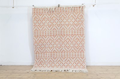 Lot 438 - A contemporary flatweave wool rug