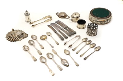 Lot 89 - A group of silver items