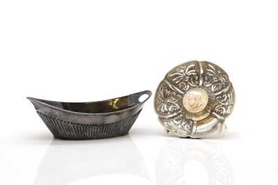 Lot 90 - A Victorian silver dish