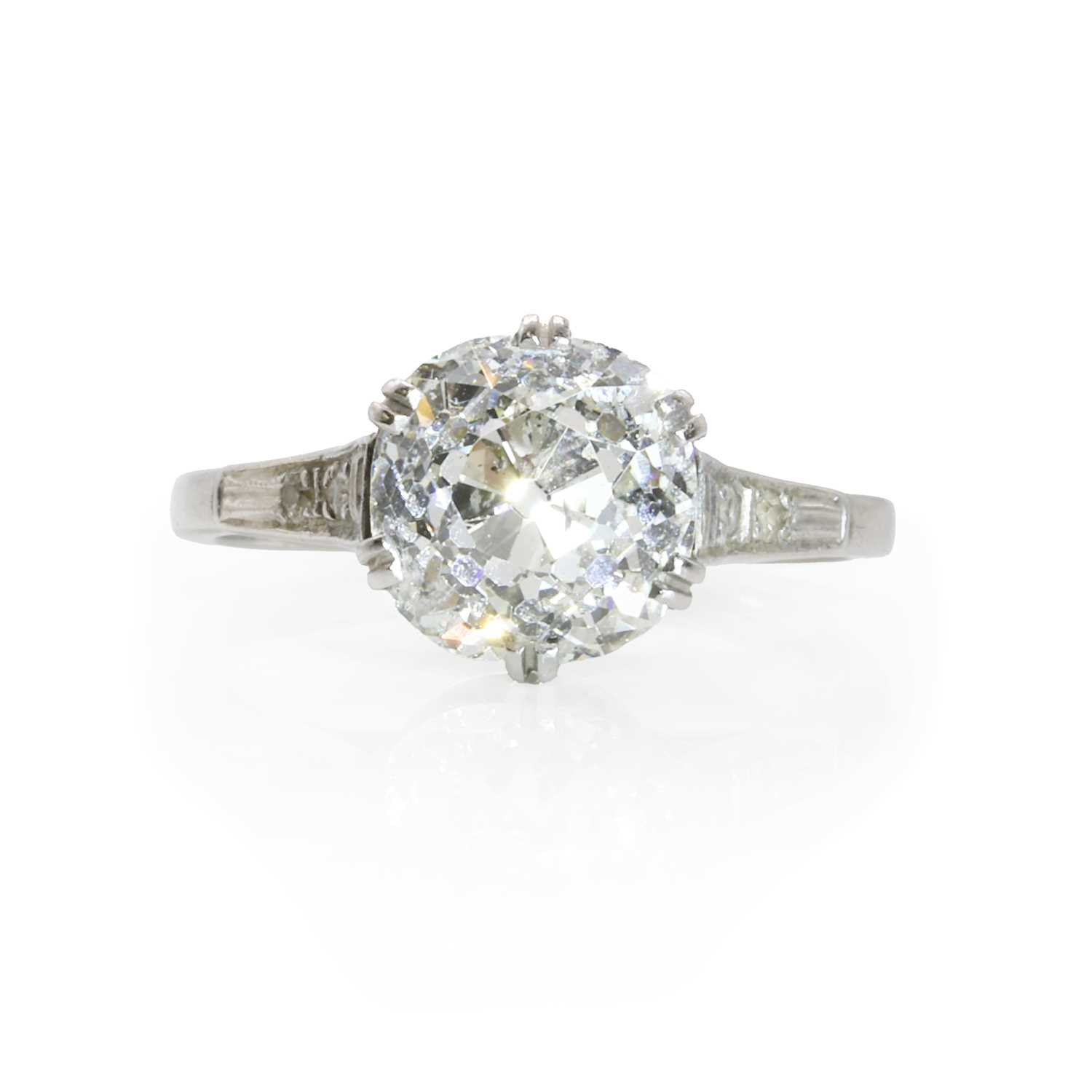 Lot 57 - A large diamond single stone ring, c.1920