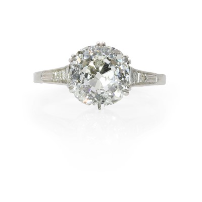 Lot 57 - A large diamond single stone ring, c.1920