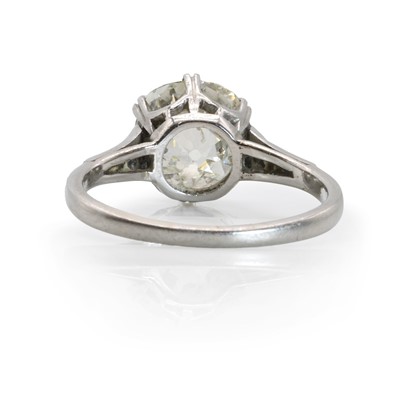 Lot 57 - A large diamond single stone ring, c.1920