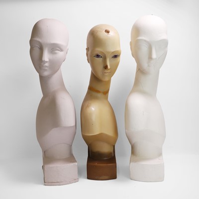 Lot 491 - A wax millinery mannequin head