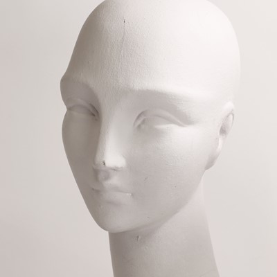 Lot 491 - A wax millinery mannequin head