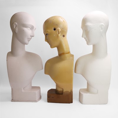 Lot 491 - A wax millinery mannequin head