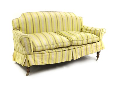 Lot 672 - A two-seater settee