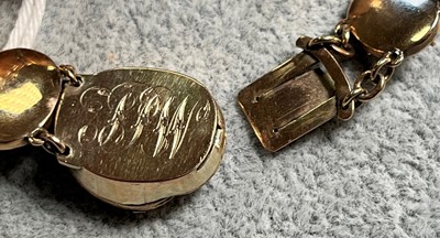 Lot 4 - A Georgian hardstone panel bracelet with a memorial clasp