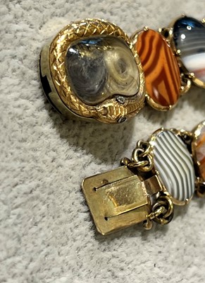 Lot 4 - A Georgian hardstone panel bracelet with a memorial clasp