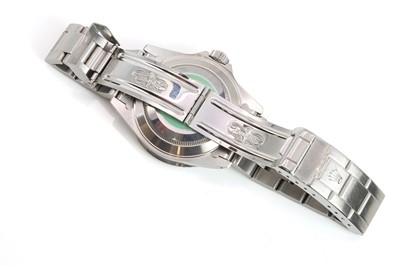 Lot 354 - A gentlemen's stainless steel Rolex Submariner automatic bracelet watch, c.1993