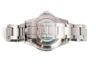 Lot 354 - A gentlemen's stainless steel Rolex Submariner automatic bracelet watch, c.1993