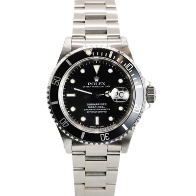 Lot 354 - A gentlemen's stainless steel Rolex Submariner automatic bracelet watch, c.1993