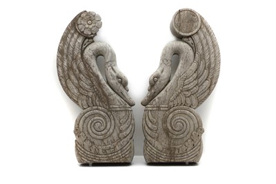 Lot 331 - A pair of swan carved corbels