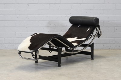 Lot 529 - An 'LC4' chaise longue