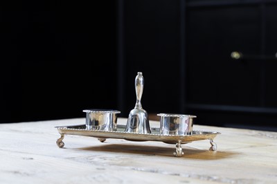 Lot 252 - An Edward VII silver inkstand