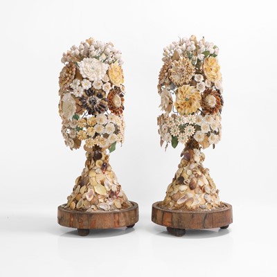 Lot 279 - A pair of seashell dioramas