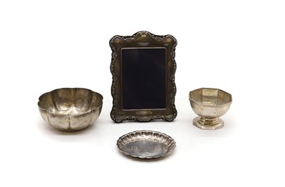 Lot 52 - A collection of silver items