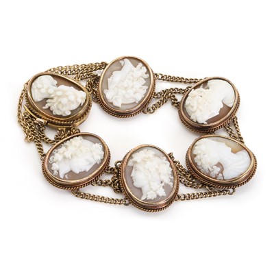 Lot 11 - A shell cameo panel bracelet