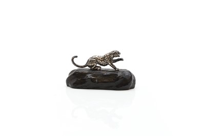 Lot 54 - A Patrick Mavros silver leopard