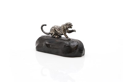 Lot 54 - A Patrick Mavros silver leopard