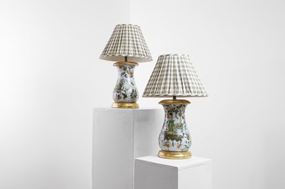 Lot 406 - A pair of decalcomania table lamps