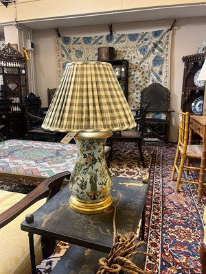Lot 406 - A pair of decalcomania table lamps