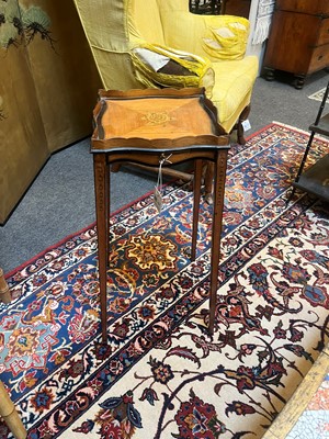 Lot 427 - A George III satinwood, sycamore and amaranth kettle stand